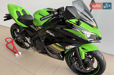 Спортбайк Kawasaki Ninja 650 2019 в 