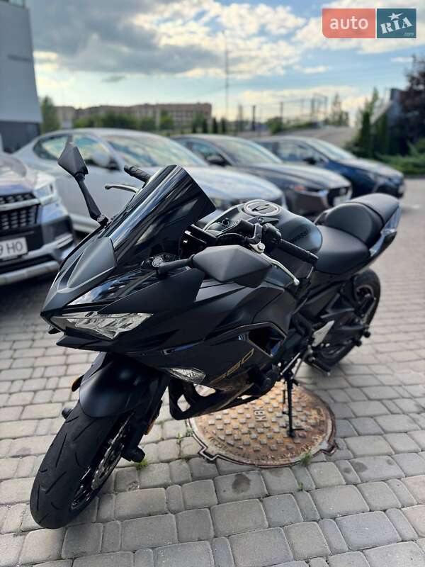 Мотоцикл Спорт-туризм Kawasaki Ninja 650 2024 в Киеве
