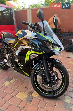 Мотоцикл Спорт-туризм Kawasaki Ninja 650 2021 в Полтаве