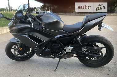 Мотоцикл Спорт-туризм Kawasaki Ninja 650R 2021 в Александрие