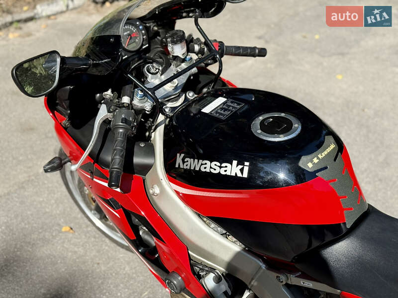 Спортбайк Kawasaki Ninja ZX-6R 2001 в Виннице