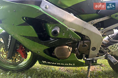 Спортбайк Kawasaki Ninja ZX-6R 2001 в  фото 5 Спортбайк Kawasaki Ninja ZX-6R 2001 в