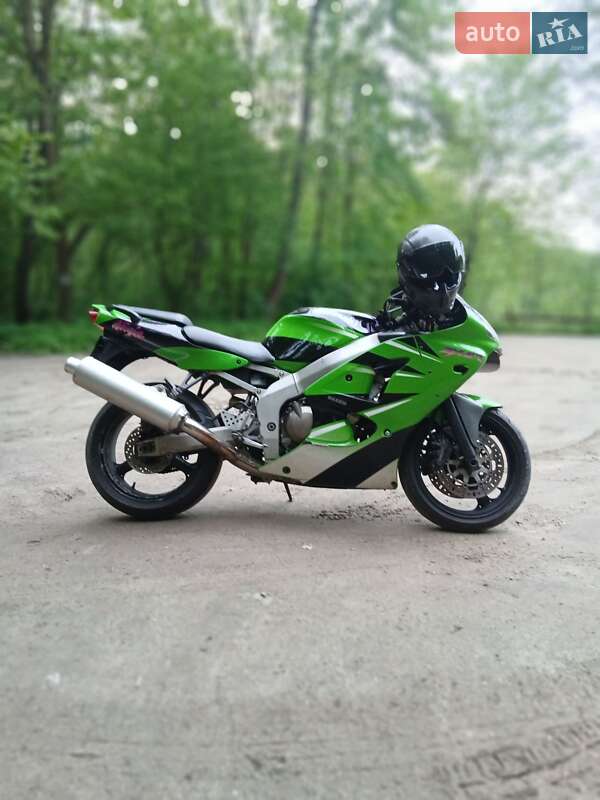Спортбайк Kawasaki Ninja ZX-6R 2001 в Львові