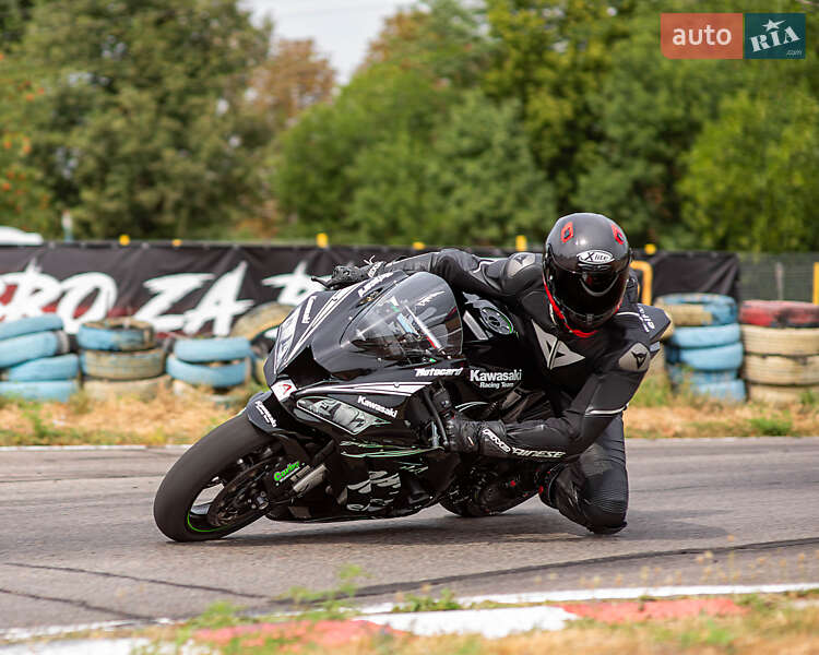 Спортбайк Kawasaki Ninja 2020 в Днепре