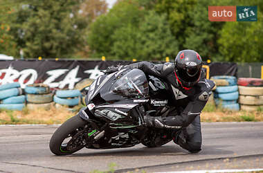 Спортбайк Kawasaki Ninja 2020 в 