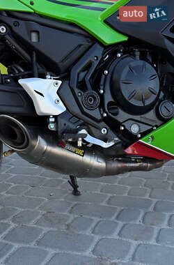 Спортбайк Kawasaki Ninja 2023 в 