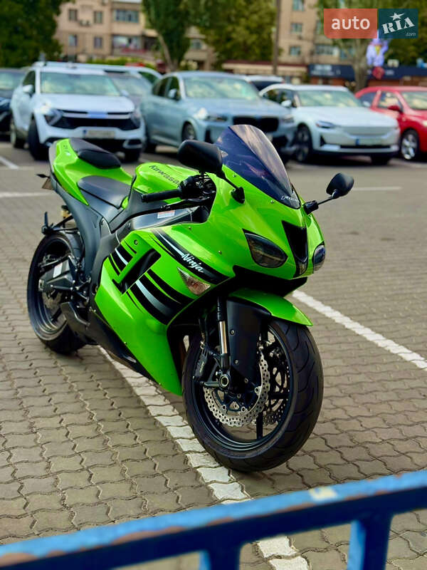 Спортбайк Kawasaki Ninja 2010 в Одессе