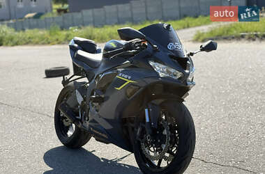 Спортбайк Kawasaki Ninja 2022 в 