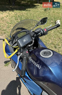 Спортбайк Kawasaki Ninja 2013 в 
