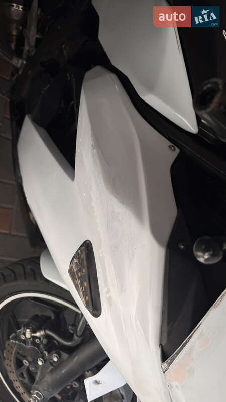 Спортивні снігоходи Kawasaki Ninja 2015 в Києві