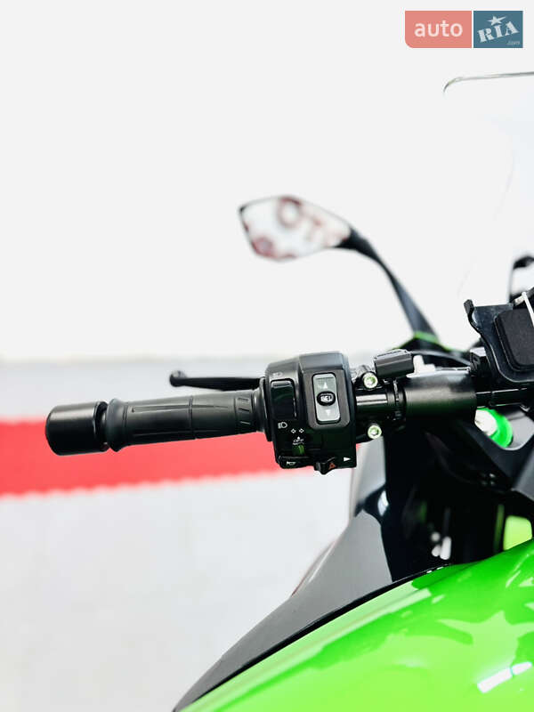Спортбайк Kawasaki Ninja 2015 в Одесі