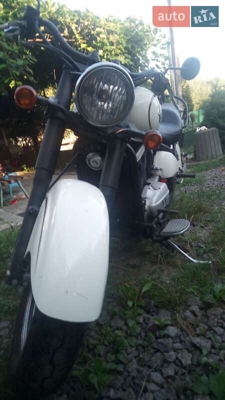 Мотоцикл Чоппер Kawasaki Vulcan 400 Classic 2004 в Ладыжине