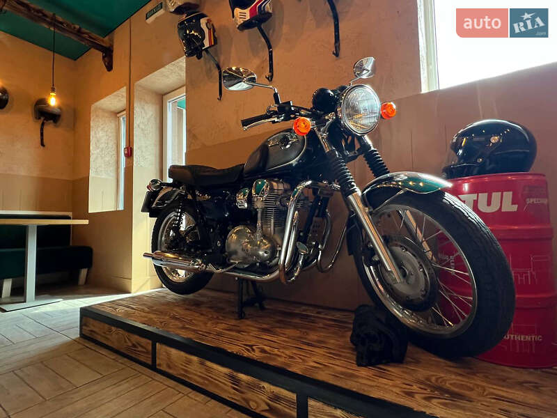 Мотоцикл Классик Kawasaki W 800 2016 в Софиевской Борщаговке