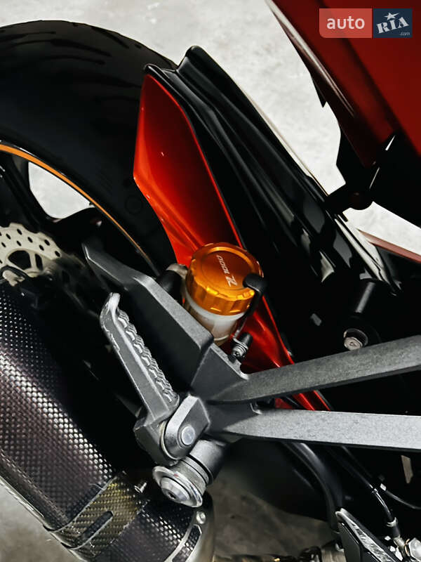 Мотоцикл Без обтекателей (Naked bike) Kawasaki Z 1000 2013 в Киеве