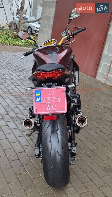 Мотоцикл Супермото (Motard) Kawasaki Z 1000 2011 в Дубні