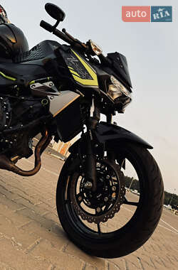 Мотоцикл Без обтекателей (Naked bike) Kawasaki Z 400 2021 в Киеве