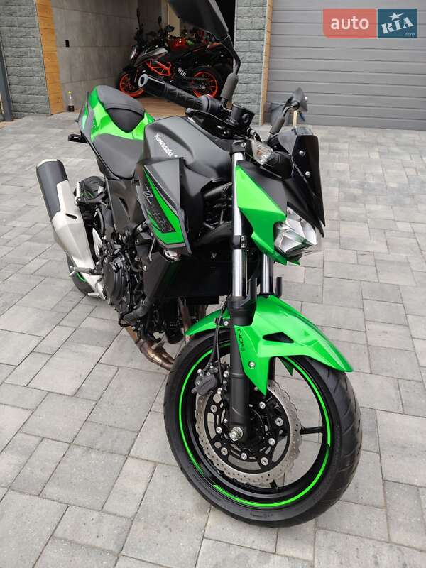 Мотоцикл Без обтекателей (Naked bike) Kawasaki Z 400 2021 в Берёзовке