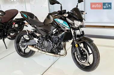 Мотоцикл Без обтекателей (Naked bike) Kawasaki Z 400 2023 в Киеве