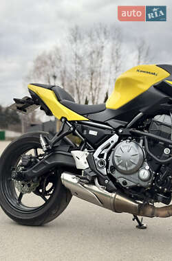 Мотоцикл Без обтекателей (Naked bike) Kawasaki Z 650 2018 в 