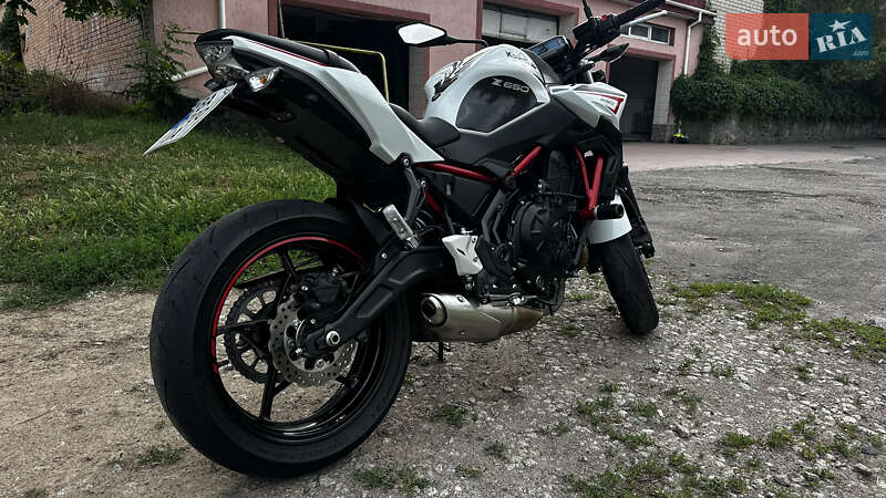 Мотоцикл Без обтекателей (Naked bike) Kawasaki Z 650 2022 в Кропивницком