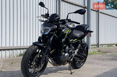 Мотоцикл Без обтекателей (Naked bike) Kawasaki Z 650 2018 в 