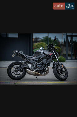 Мотоцикл Без обтекателей (Naked bike) Kawasaki Z 650 2020 в 