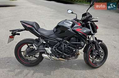 Мотоцикл Без обтекателей (Naked bike) Kawasaki Z 650 2023 в 