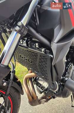 Мотоцикл Без обтікачів (Naked bike) Kawasaki Z 650 2023 в  фото 28 Мотоцикл Без обтікачів (Naked bike) Kawasaki Z 650 2023 в