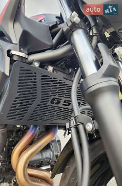 Мотоцикл Без обтікачів (Naked bike) Kawasaki Z 650 2023 в  фото 29 Мотоцикл Без обтікачів (Naked bike) Kawasaki Z 650 2023 в