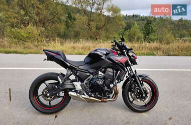 Мотоцикл Без обтікачів (Naked bike) Kawasaki Z 650 2023 в  фото 14 Мотоцикл Без обтікачів (Naked bike) Kawasaki Z 650 2023 в