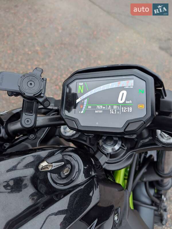 Мотоцикл Без обтекателей (Naked bike) Kawasaki Z 650 2021 в Киеве