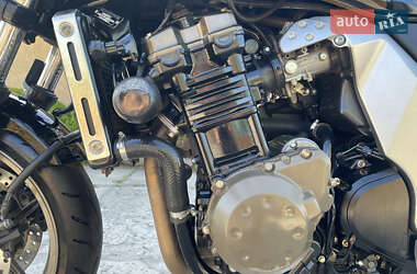 Мотоцикл Без обтекателей (Naked bike) Kawasaki Z 750 2005 в 
