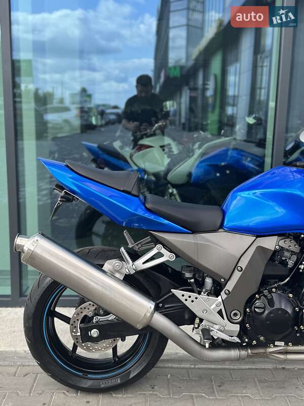 Мотоцикл Без обтекателей (Naked bike) Kawasaki Z 750 2005 в Ровно