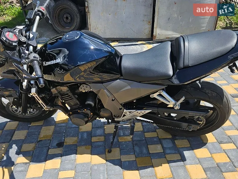 Kawasaki Z 750 2004