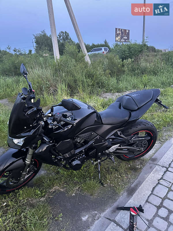 Kawasaki Z 750R 2012 Kawasaki Z 750R 2012