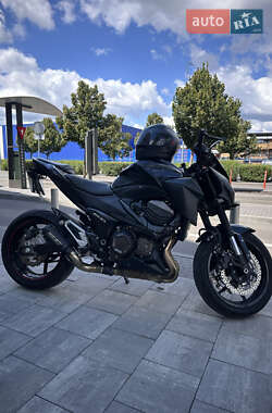 Мотоцикл Без обтекателей (Naked bike) Kawasaki Z 800 2013 в Киеве