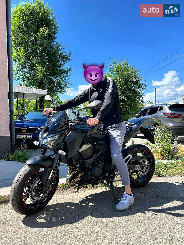 Мотоцикл Без обтікачів (Naked bike) Kawasaki Z 800 2013 в Кам'янському