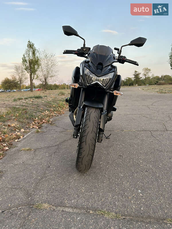 Мотоцикл Без обтекателей (Naked bike) Kawasaki Z 800 2013 в Днепре
