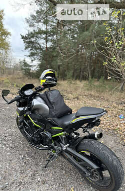 Спортбайк Kawasaki Z900 2020 в 