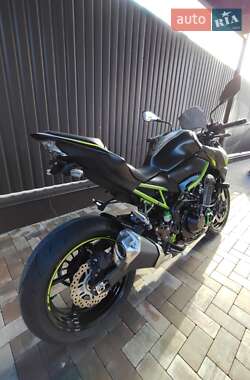 Мотоцикл Без обтікачів (Naked bike) Kawasaki Z900 2021 в  фото 3 Мотоцикл Без обтікачів (Naked bike) Kawasaki Z900 2021 в