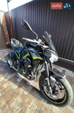 Мотоцикл Без обтікачів (Naked bike) Kawasaki Z900 2021 в  фото 11 Мотоцикл Без обтікачів (Naked bike) Kawasaki Z900 2021 в