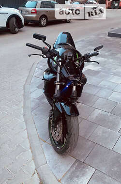 Мотоцикл Спорт-туризм Kawasaki ZR 2004 в 