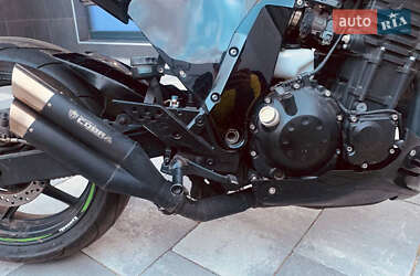 Мотоцикл Без обтекателей (Naked bike) Kawasaki ZR 2004 в 