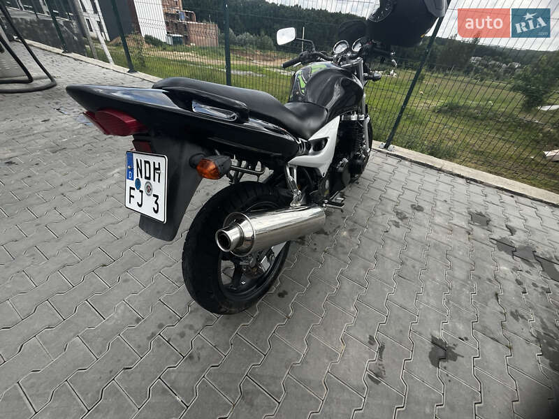 Мотоцикл Классик Kawasaki ZR 2003 в Виннице
