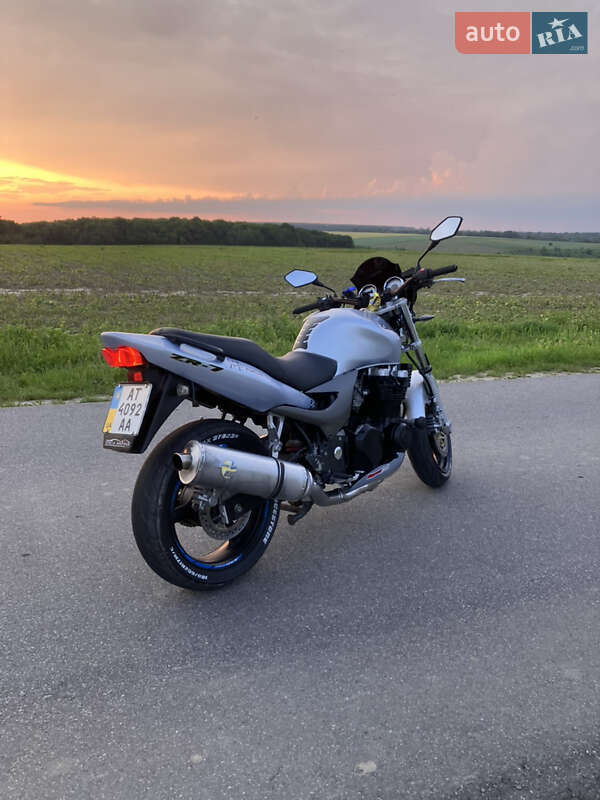 Мотоцикл Без обтекателей (Naked bike) Kawasaki ZR 2003 в Виннице фото 2 Мотоцикл Без обтекателей (Naked bike) Kawasaki ZR 2003 в Виннице