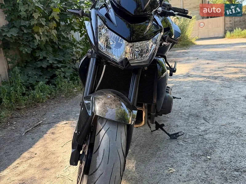 Kawasaki ZR 2008