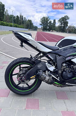 Спортбайк Kawasaki ZX 6R 2013 в 