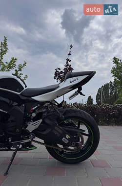 Спортбайк Kawasaki ZX 6R 2013 в 