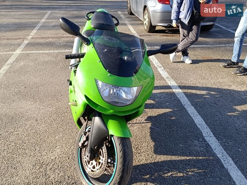 Kawasaki ZX 9R 2001