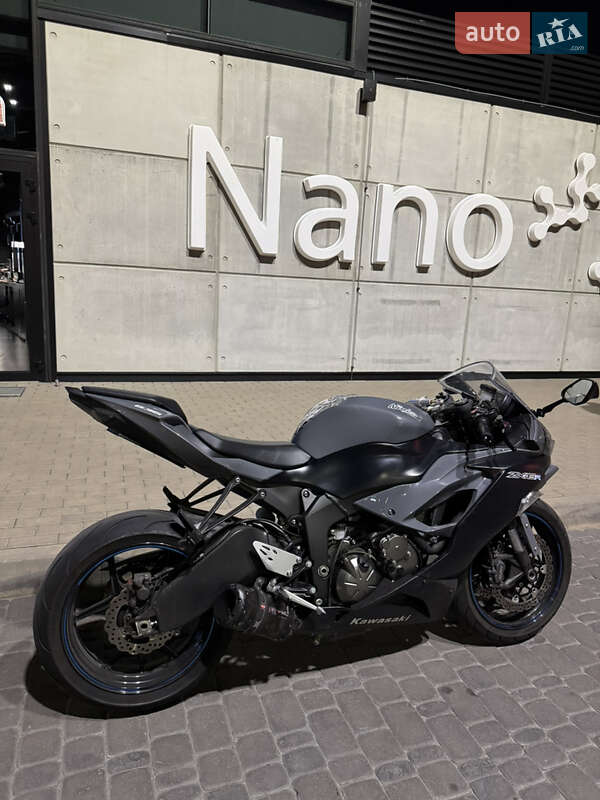 Спортбайк Kawasaki ZX 2018 в Киеве